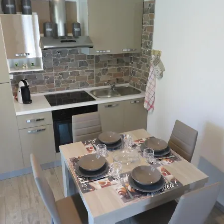 Lily Apartment